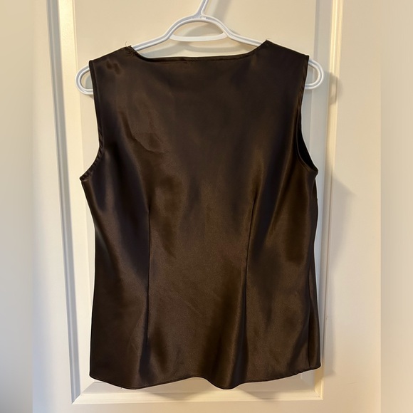EUC Beautiful Rich Brown Tank- Size Medium! - Picture 4 of 5